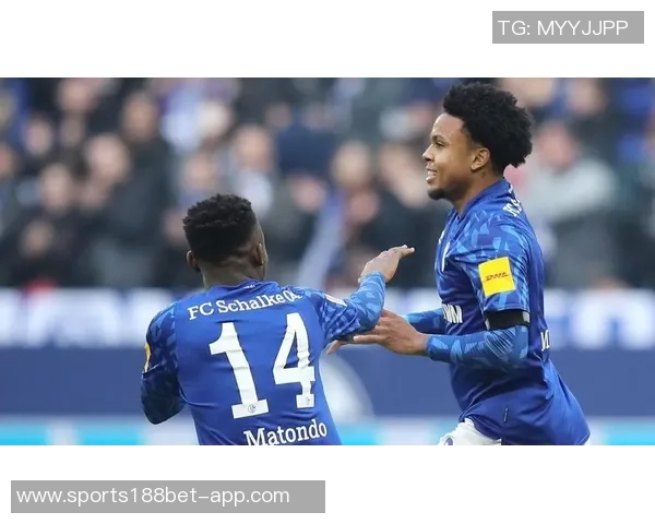 四队争抢尤文中场麦肯尼冬窗转会或成现实 四队争抢尤文中场麦肯尼冬窗转会或成现实